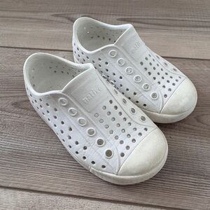 White Native Jefferson Shoes 7c